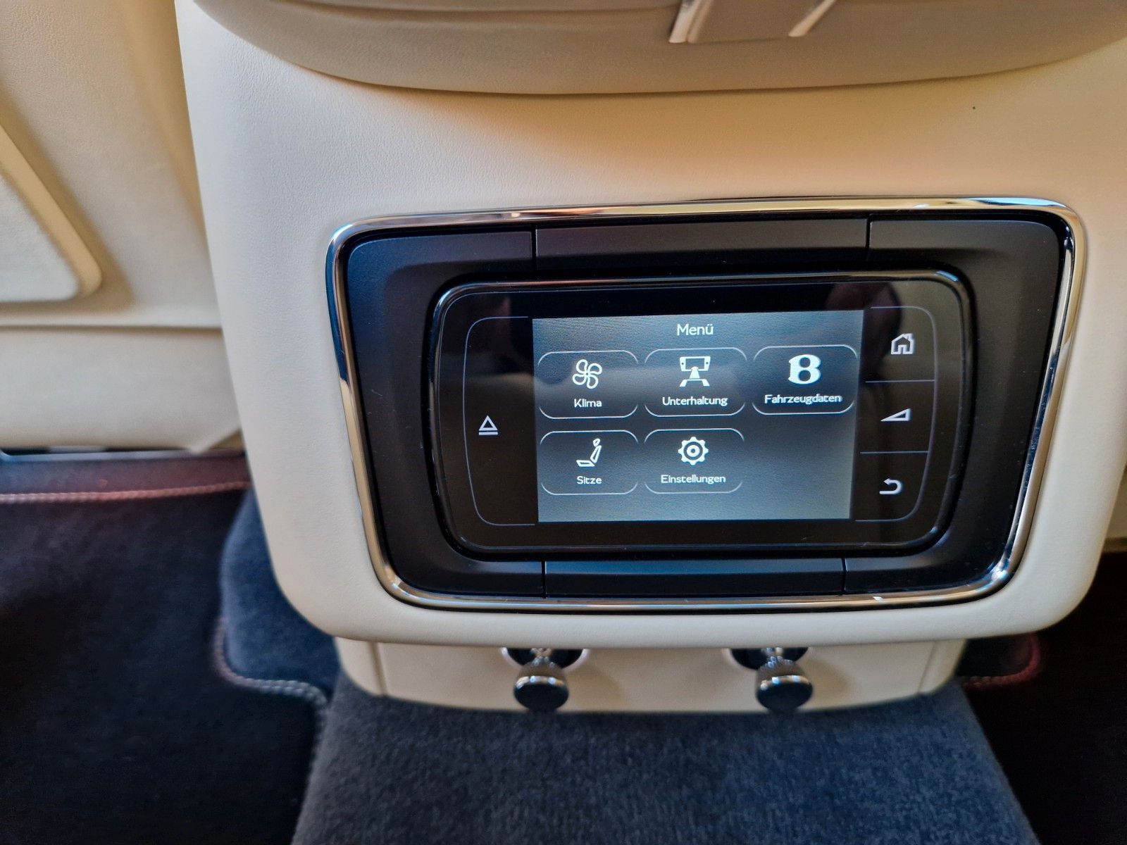 Fahrzeugabbildung Bentley Bentayga V8 Diesel*Massage*AHK*Schiebedach*VOLL