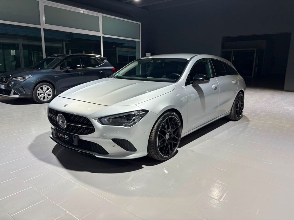 Image of Mercedes-Benz CLA 200