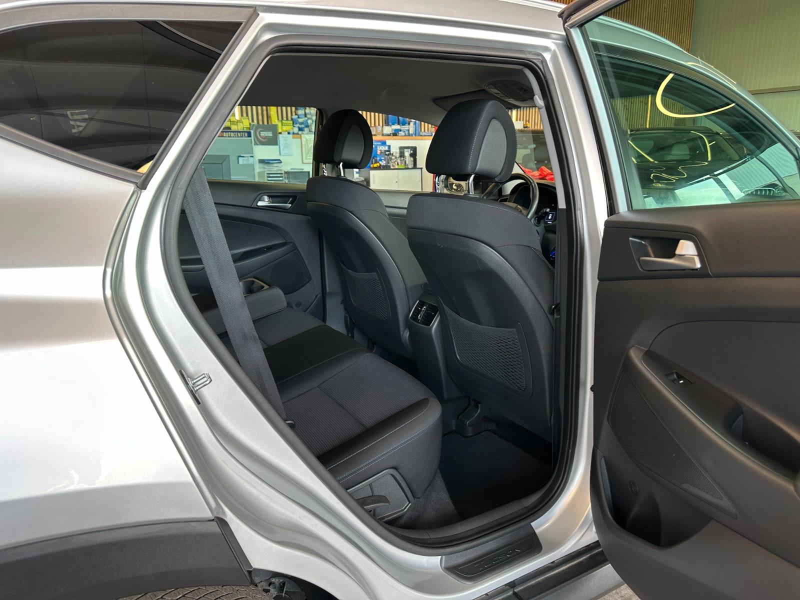 Hyundai Tucson Intro Edition 4WD *NAVI*TEMPOMAT*KLIMA*