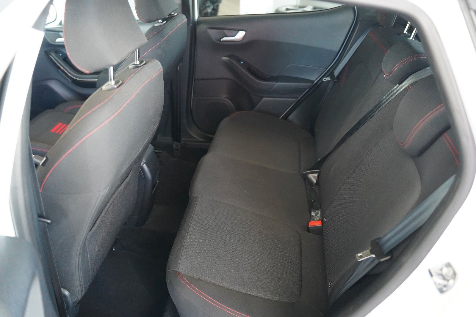 Fahrzeugabbildung Ford Fiesta ST-Line Hybrid*WINTER-P*LED*ASSISTENZ-SYS