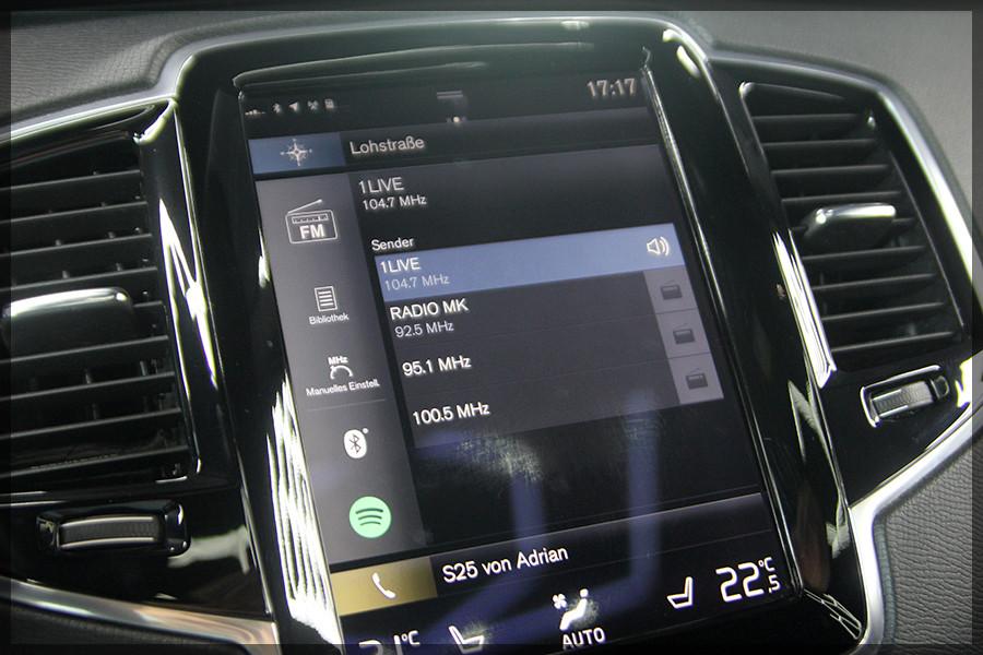 Volvo XC90 T6 Momentum NAVI / PANO / CAM
