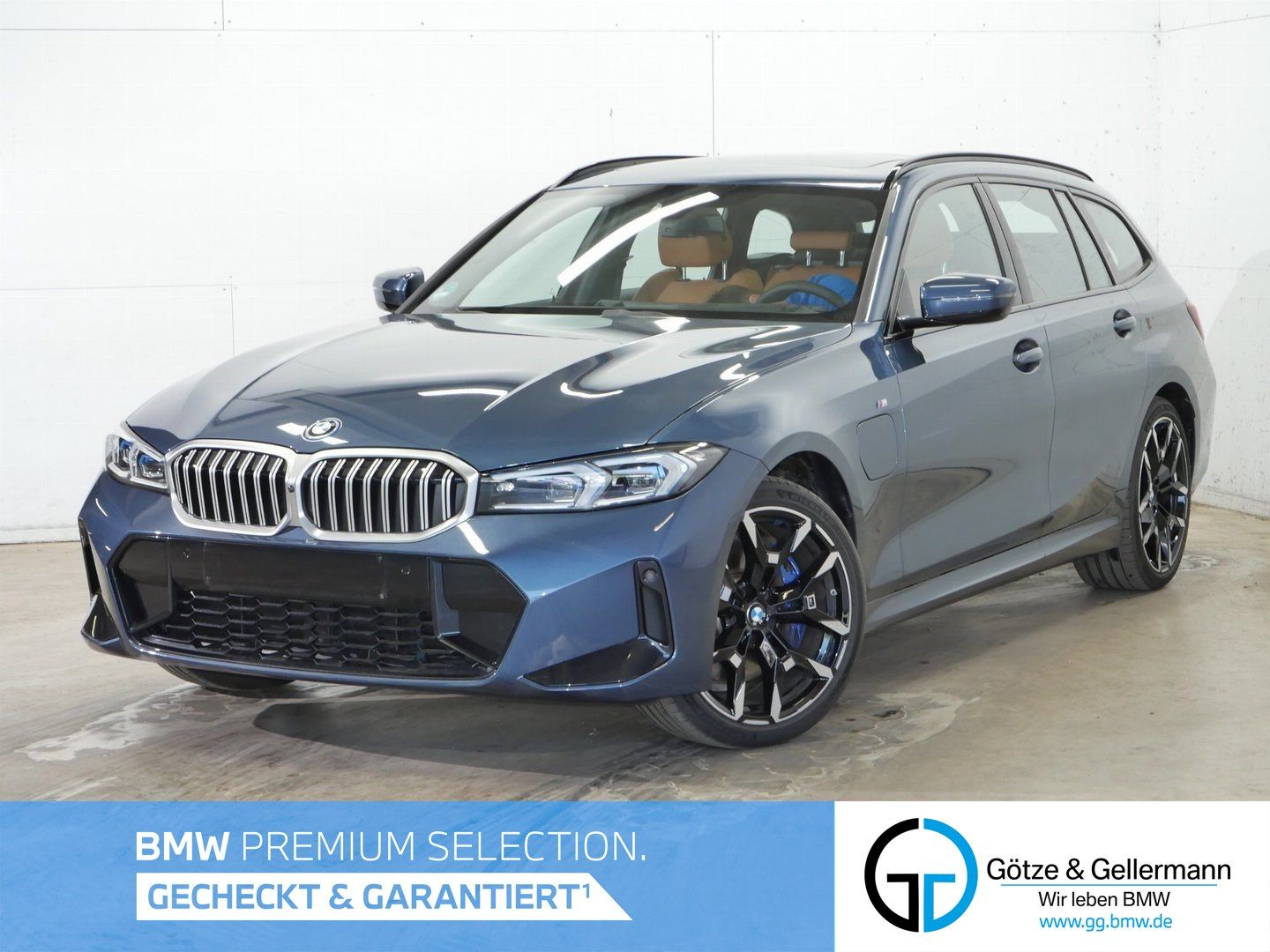 BMW 330e xDrive Touring M Sport Stop&Go Pano AHK 19"