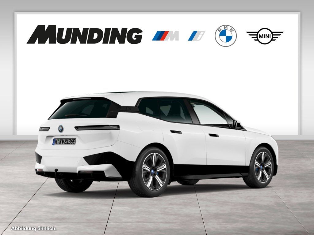 BMW iX xDrive40 imagem 2