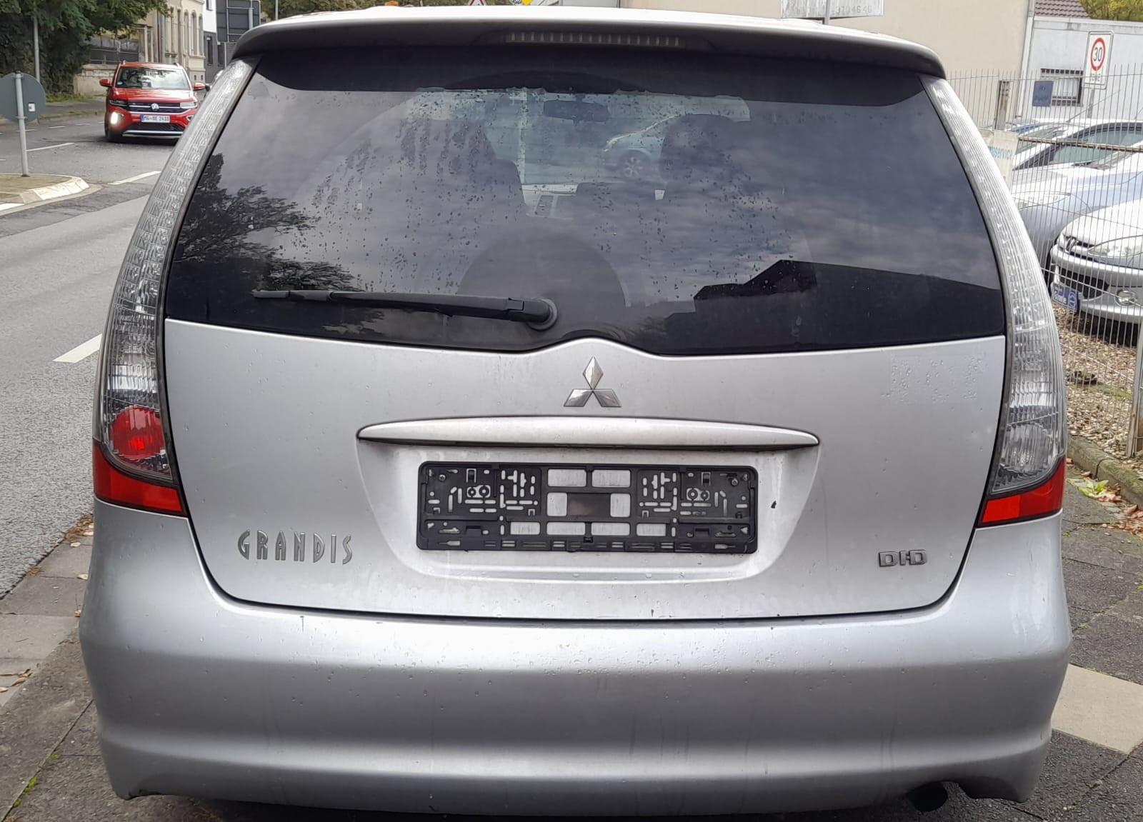 Mitsubishi Grandis 2006 — photo 19