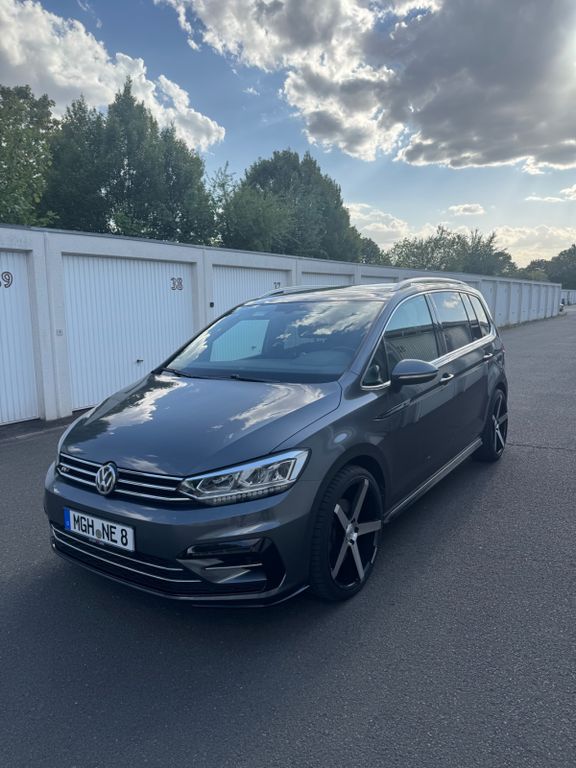 Image of Volkswagen Touran
