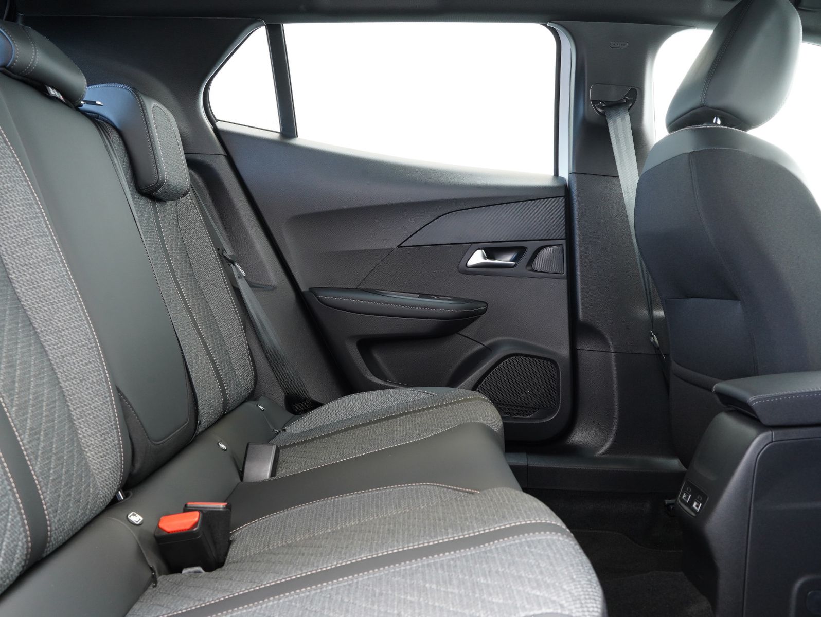 Fahrzeugabbildung Peugeot 2008 1.2 PureTech 130 Allure