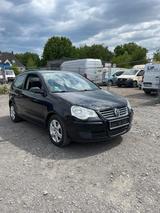 Volkswagen Polo 1.4 Sportline Sportline - Volkswagen Polo Sportline mit Benzin-Antrieb