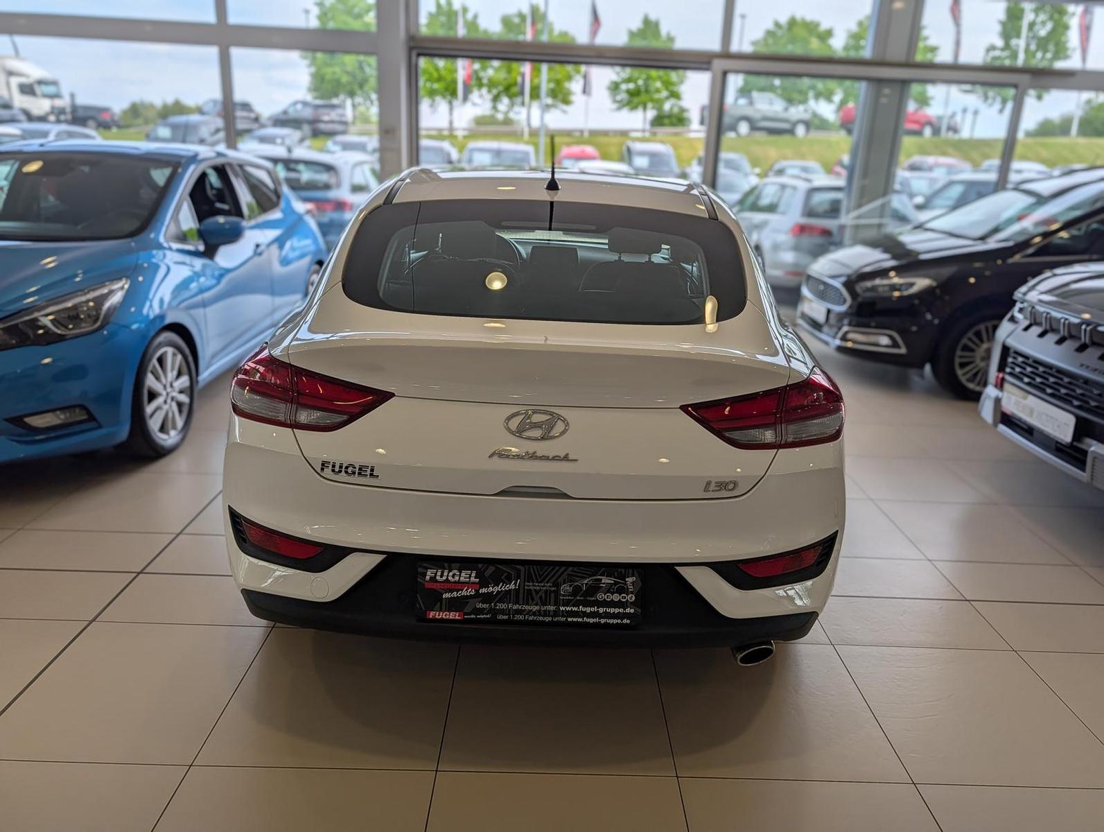 Hyundai i30 1.0 TGDI Fastback Temp|PDC|Alu