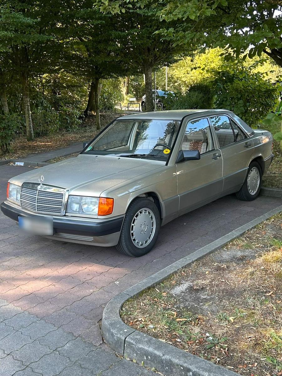 Mercedes-Benz 190