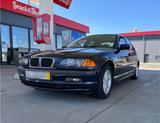 BMW E46 318i Limousine - BMW 318 aus 2000: 318i