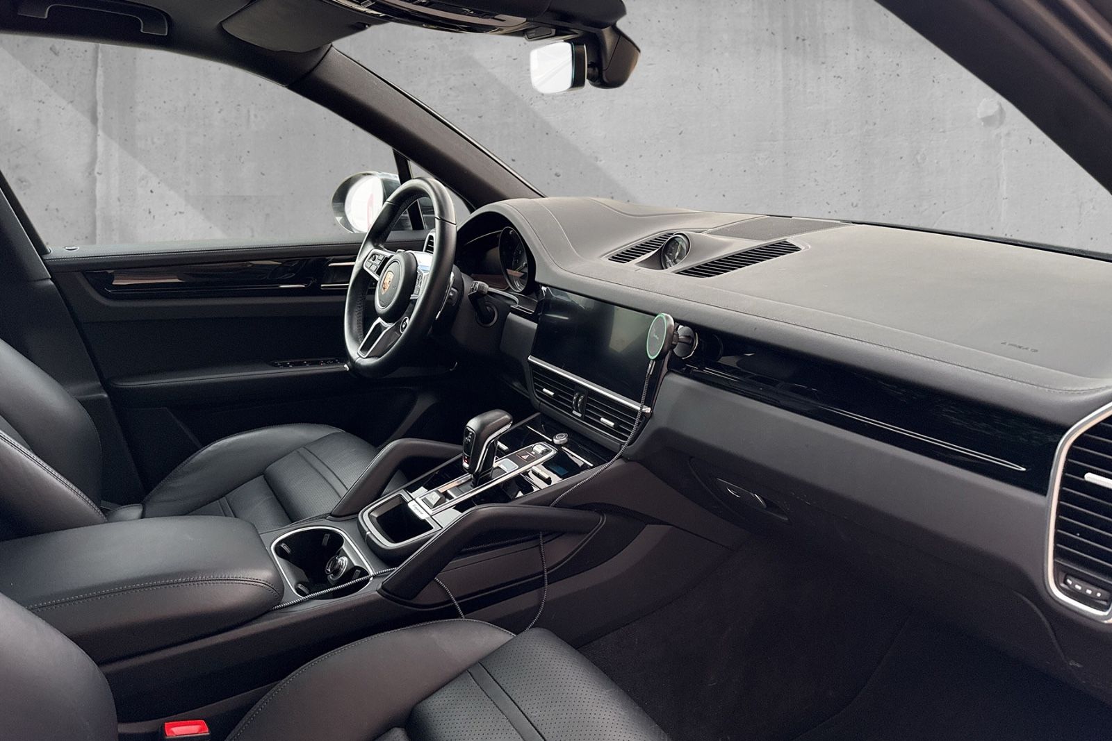 Fahrzeugabbildung Porsche Cayenne E-Hybrid*AHK*Panorama*Surround