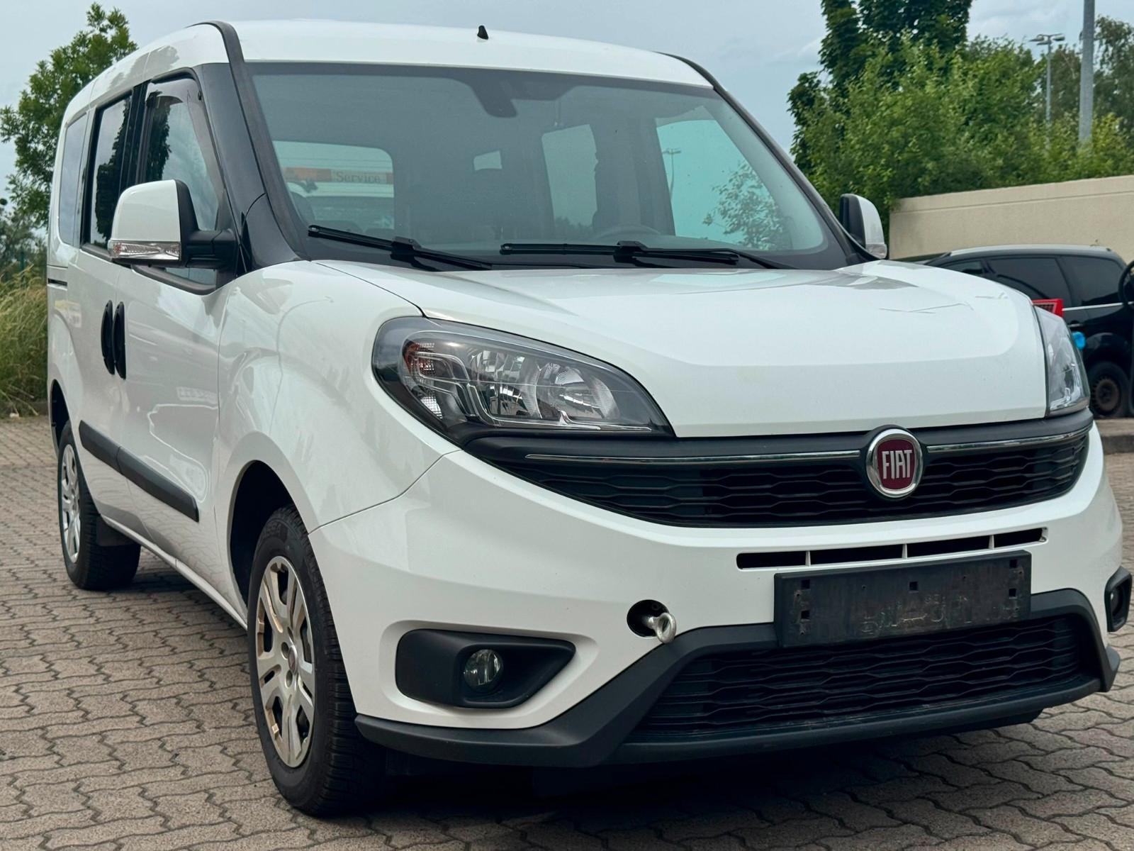 Fiat Doblo Doblò SX Kombi 5 Sitzer/Navi/Motorschaden