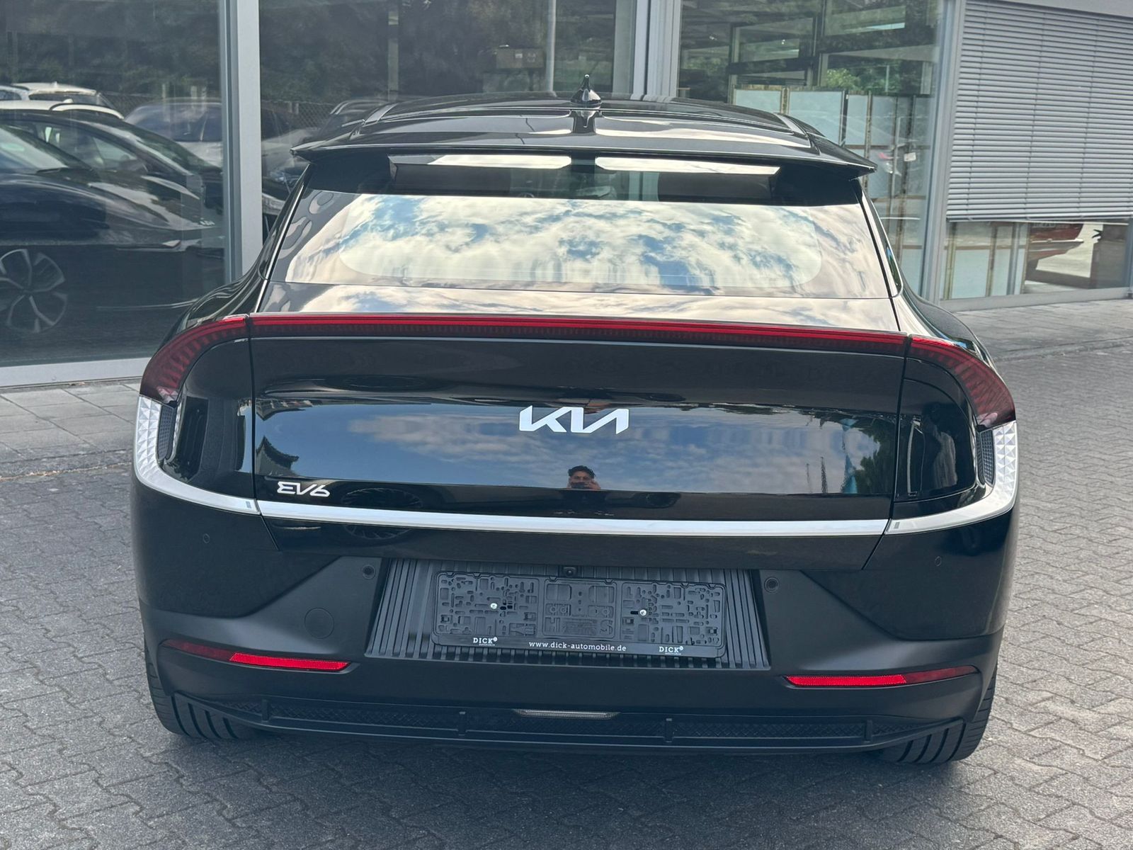 Fahrzeugabbildung Kia EV6 4WD NAVI+LED+SHZ+KAMERA+WP+DAB+ACC+19"