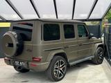Mercedes-Benz G 63 AMG - : Gelb