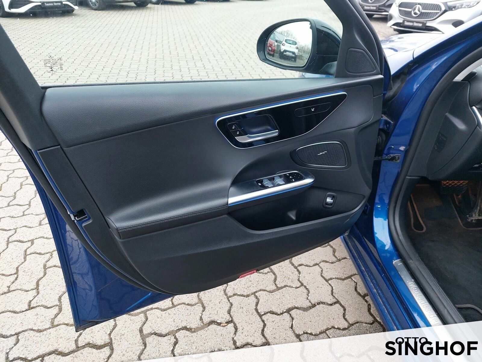 Fahrzeugabbildung Mercedes-Benz C 300 Avantgarde +Night+ LED digital+Distronic+