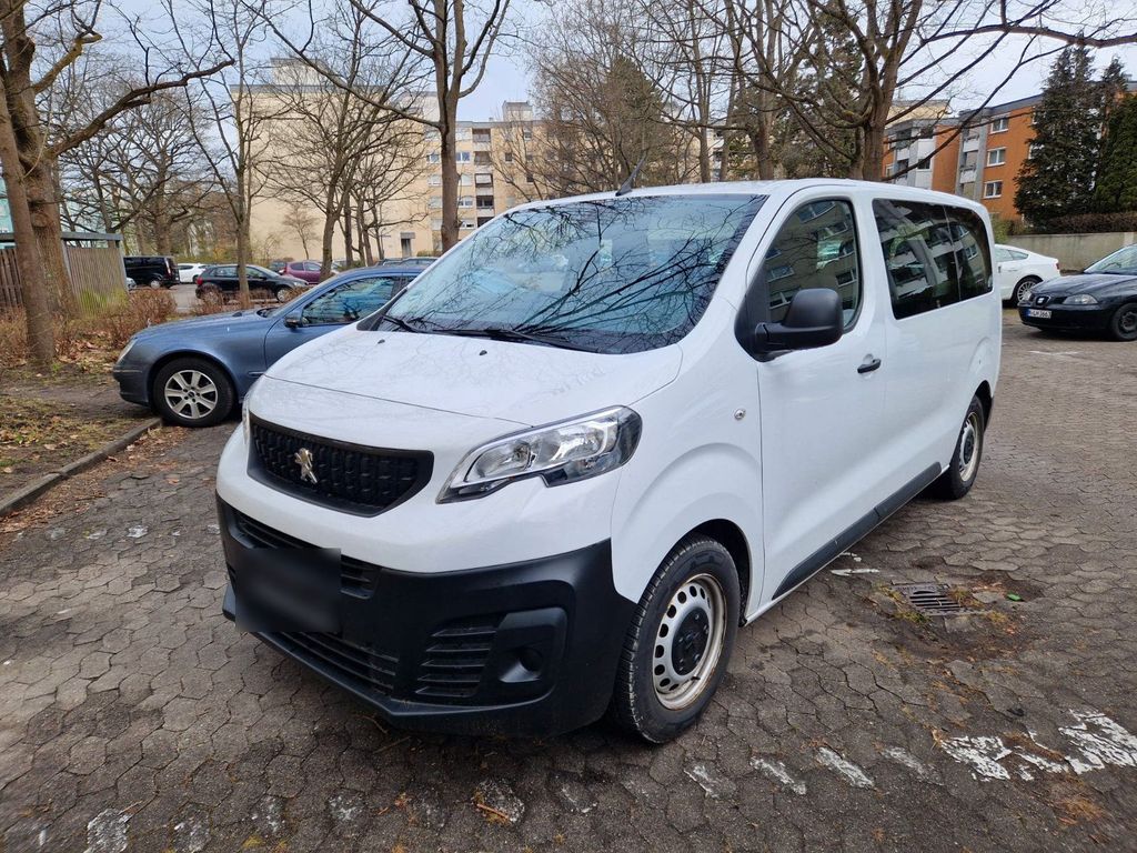Image of Peugeot Traveller