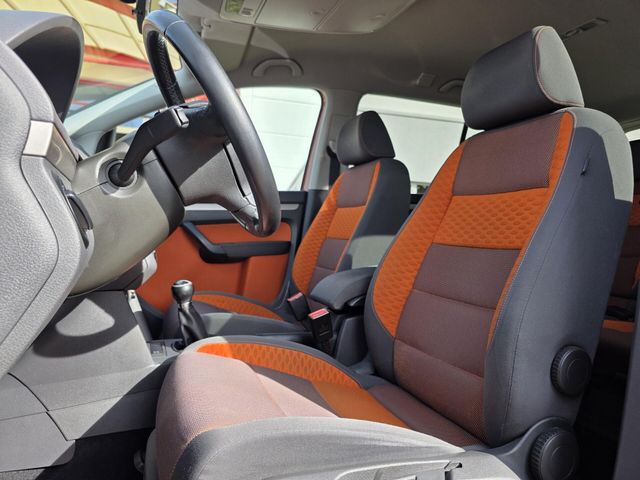 VW Touran — Foto 16