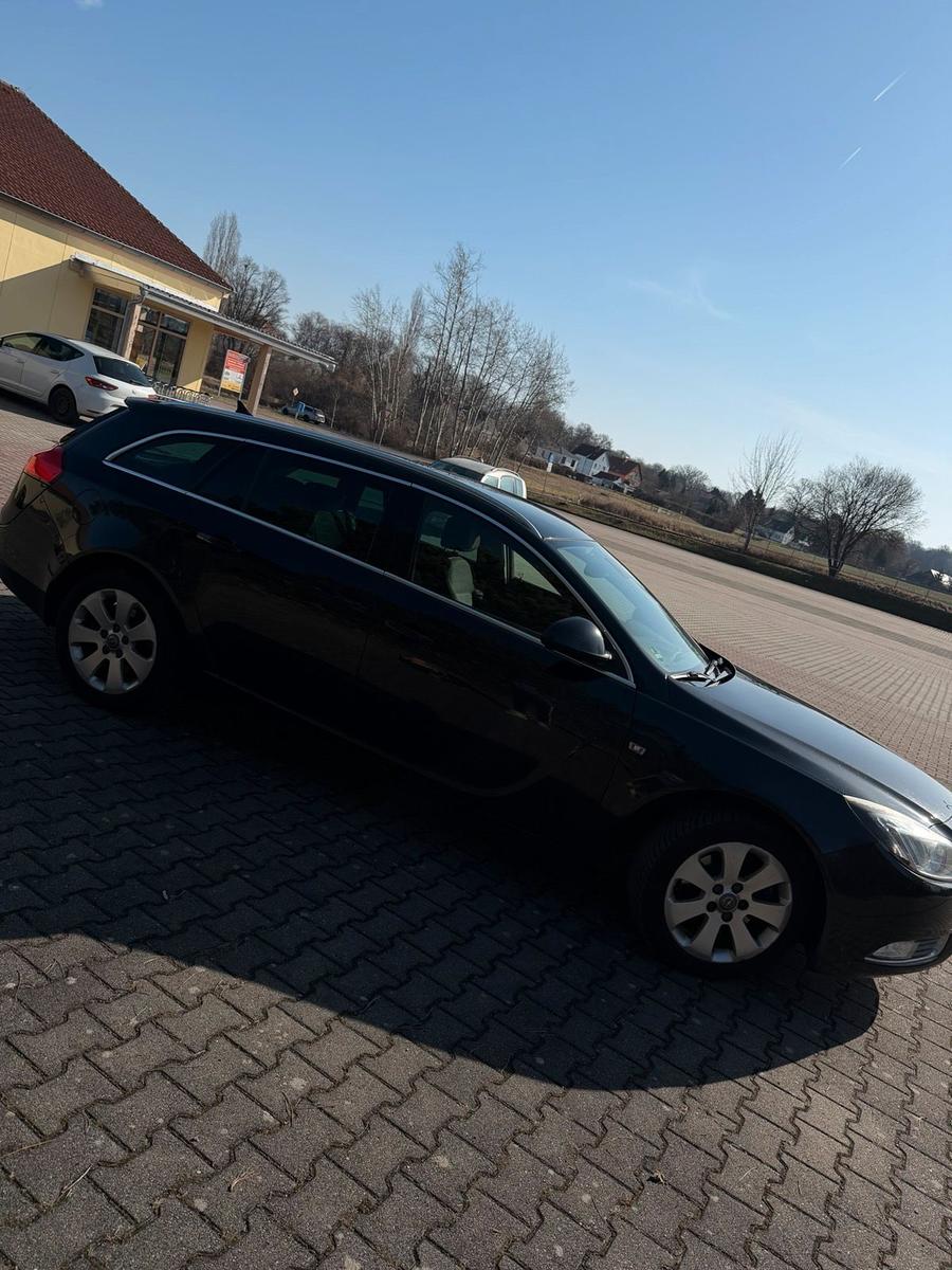 Opel Insignia 2012 — photo 13