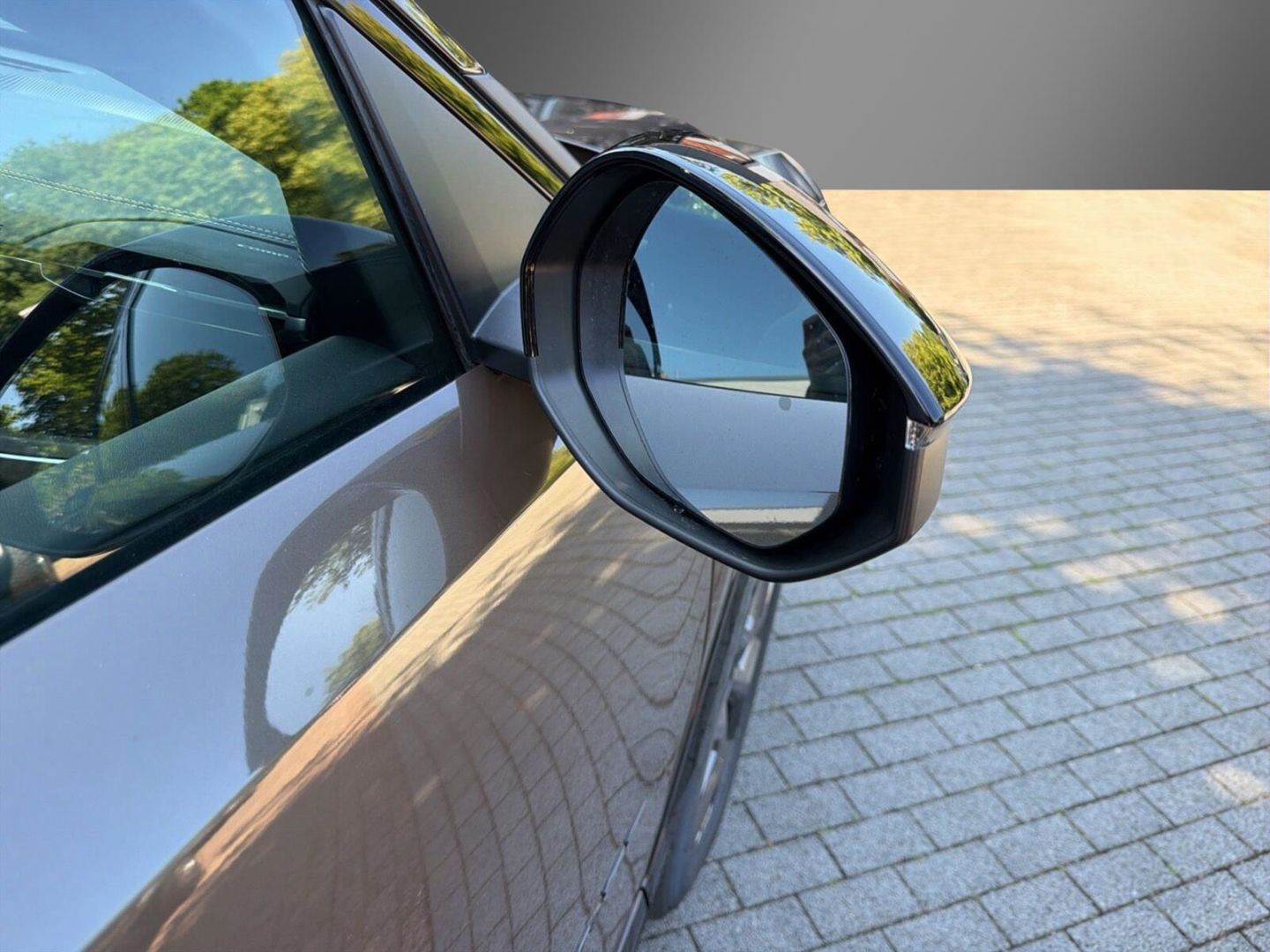 Fahrzeugabbildung Jeep Compass MY26 FIRST EDITION E-HYBRID PANO VOLL