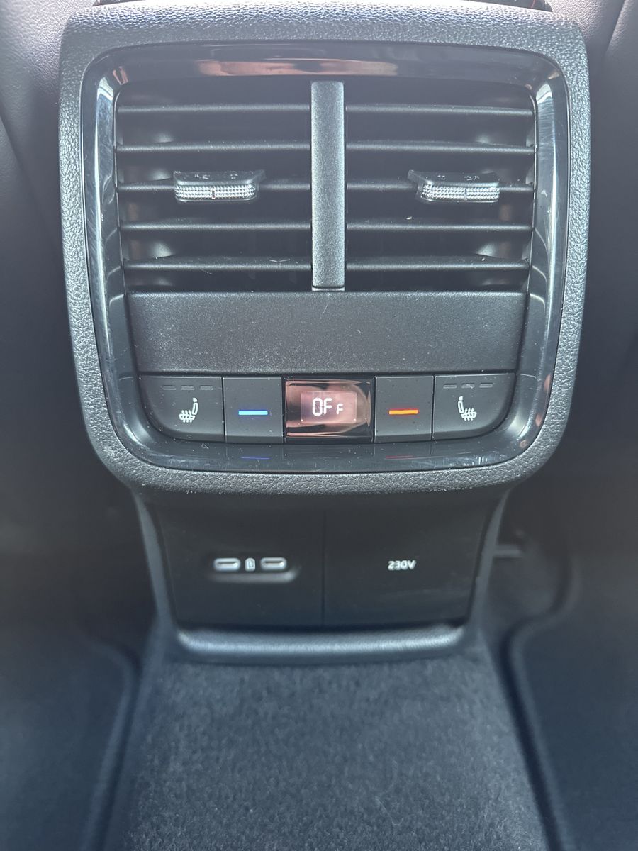 Fahrzeugabbildung SKODA Octavia Combi 2.0 TDI DSG 4x4 RS+ NAV+LED+AHK+PP