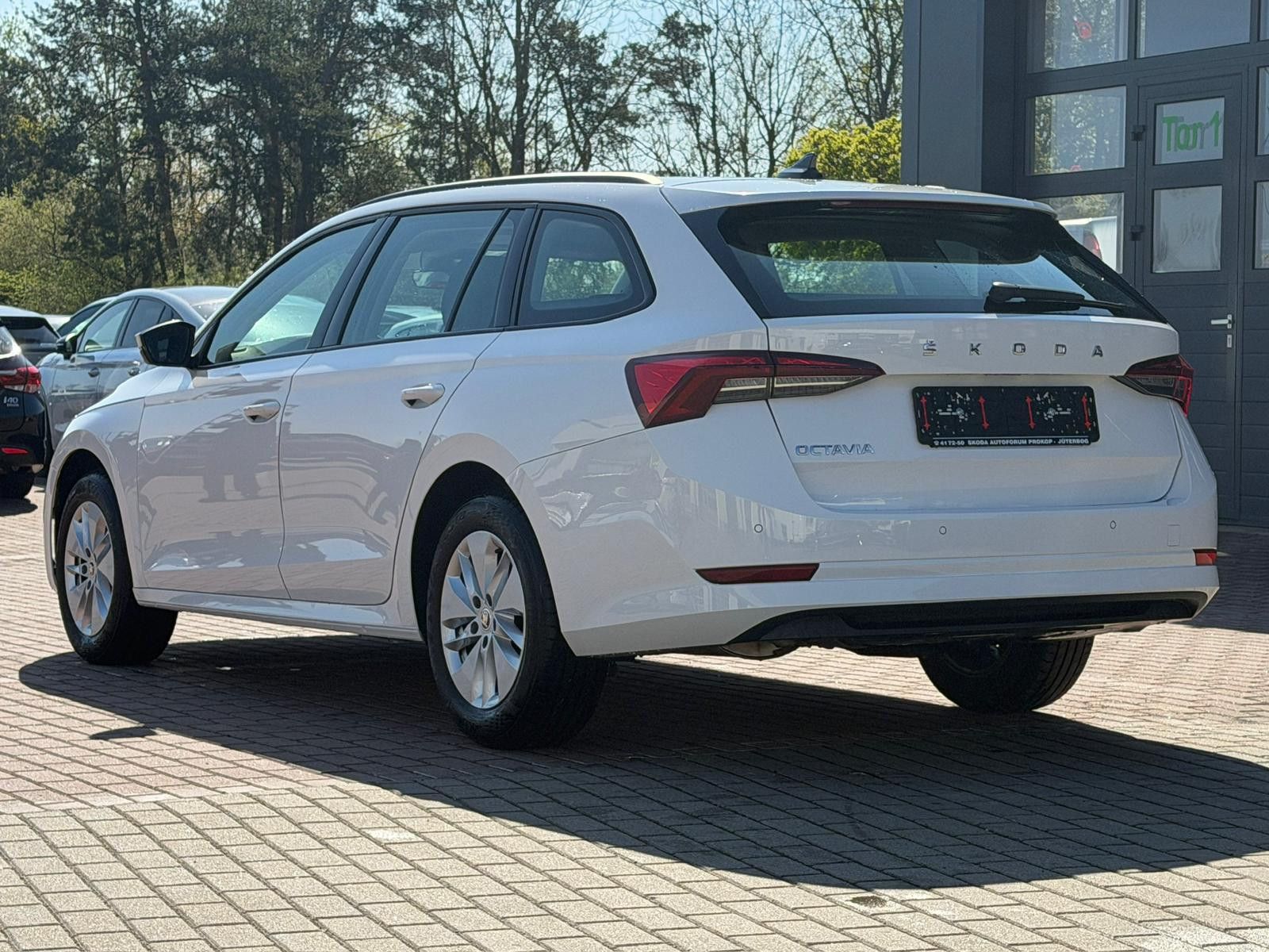Fahrzeugabbildung SKODA Octavia Combi Ambition