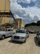 Mercedes-Benz E 230 - silberne Mercedes-Benz E 230