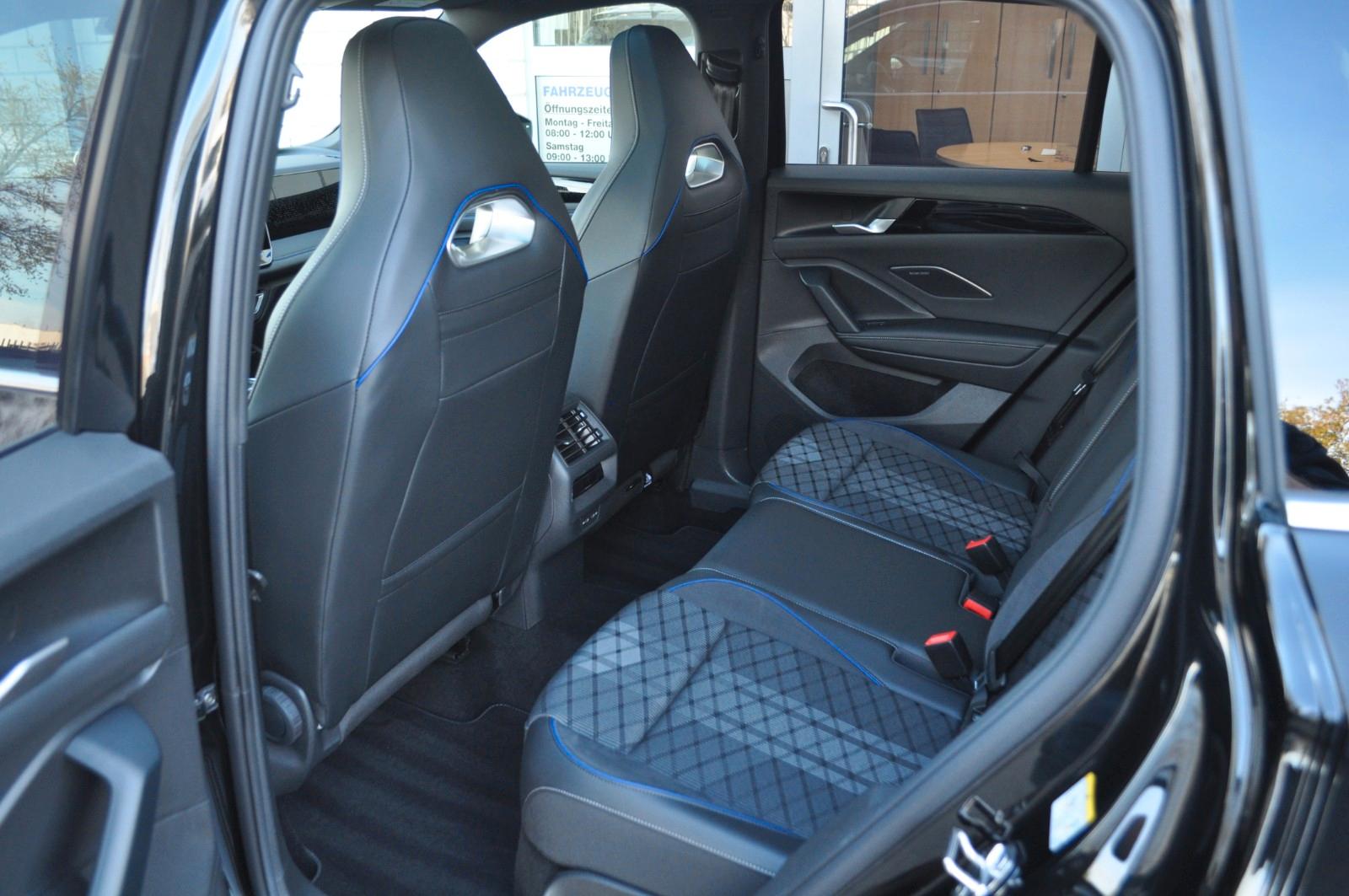 Volkswagen Tiguan 2.0 TDI  4Motion R-LINE/PANORAMA/AHK/GJR