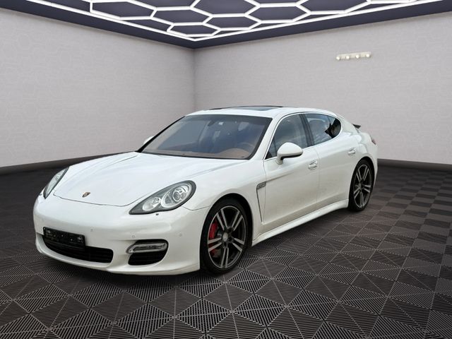 Porsche Panamera Turbo