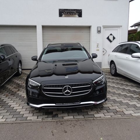 Mercedes-Benz E 220 d T Modell AVANTGARDE -Paket EXTERIEUR