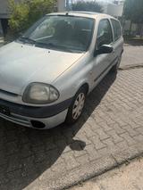 Renault Clio 1,2 HU/AU 04/28 - Renault Clio aus 1999: 1.2