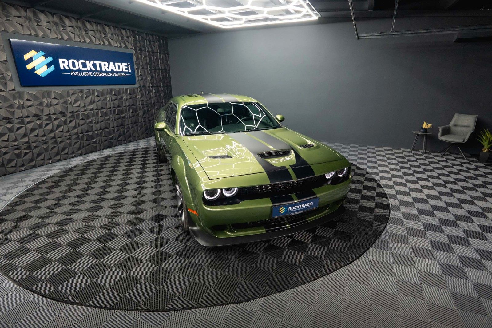 Fahrzeugabbildung Dodge Challenger 6.4 V8 SRT 392 R/T SCAT PACK WIDEBODY