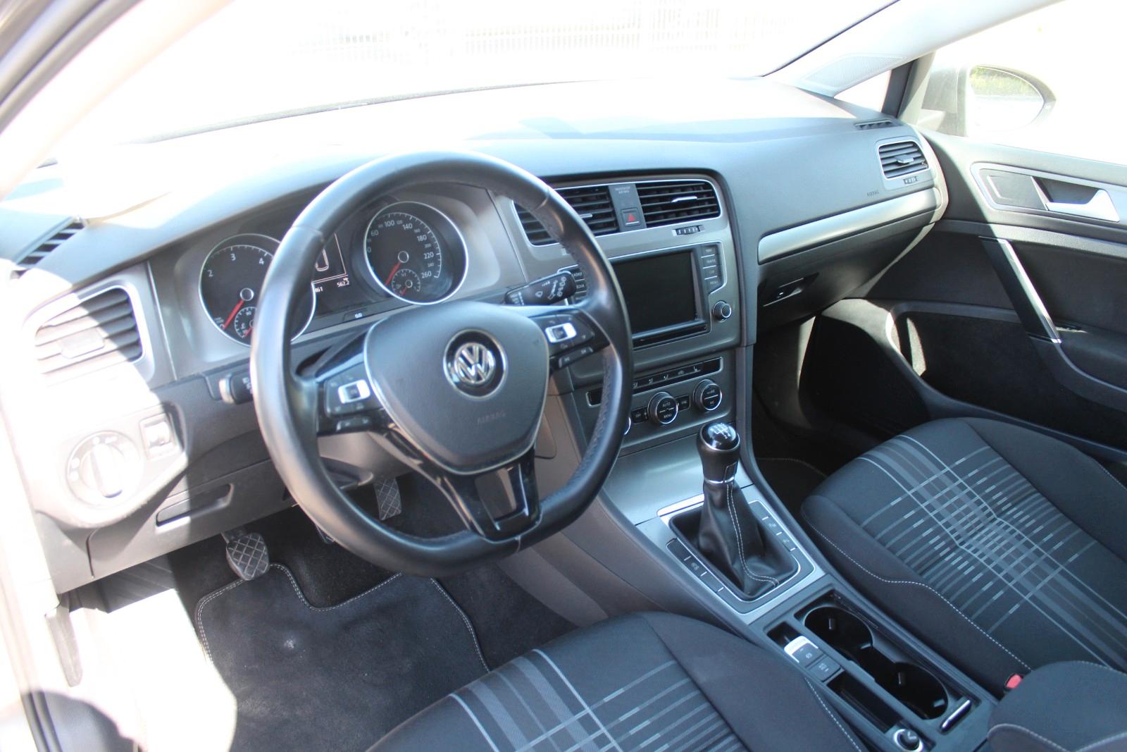 Volkswagen Golf 2015 — photo 18