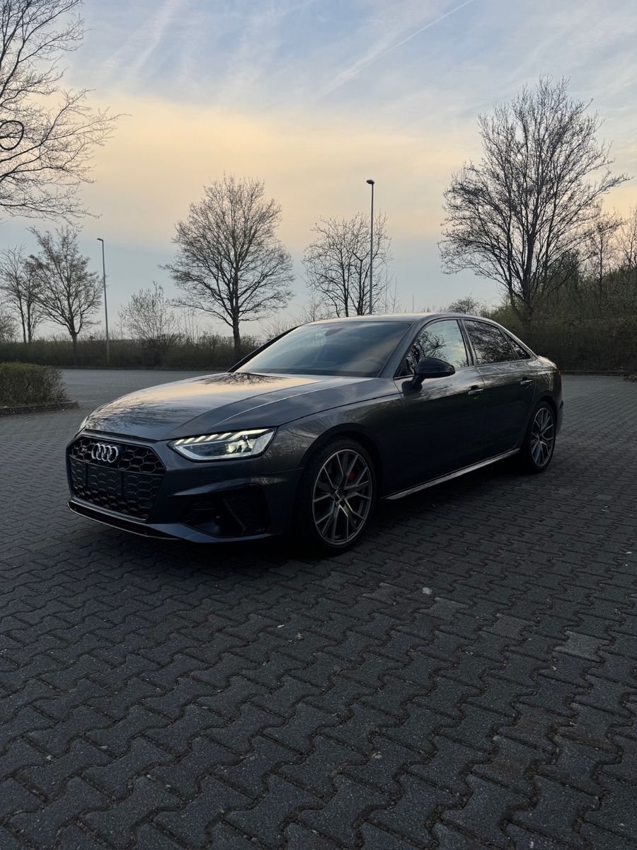 AUDI S4 TDI- Matrix /B&amp;O/Massage/Pano/ Service neu 