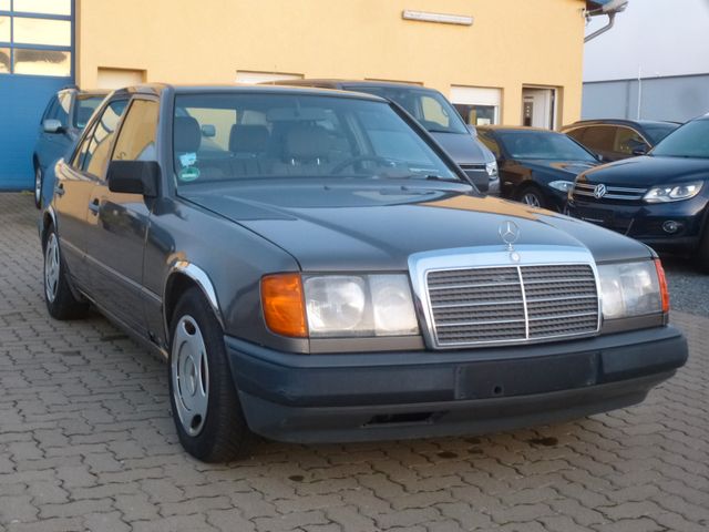 Mercedes-Benz 260