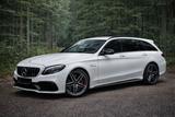 Mercedes-Benz C63 S AMG | Burm | Bremsen, Service, Reifen Neu