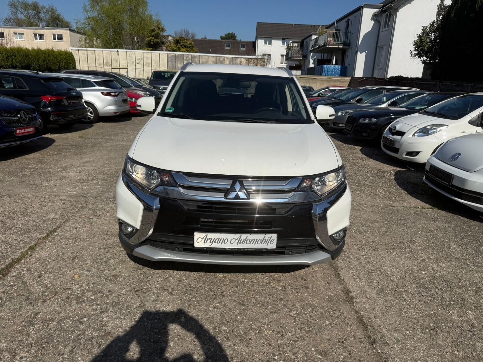 Mitsubishi Outlander SUV-Star 2WD*LPG Gas*EU 6*Kamera