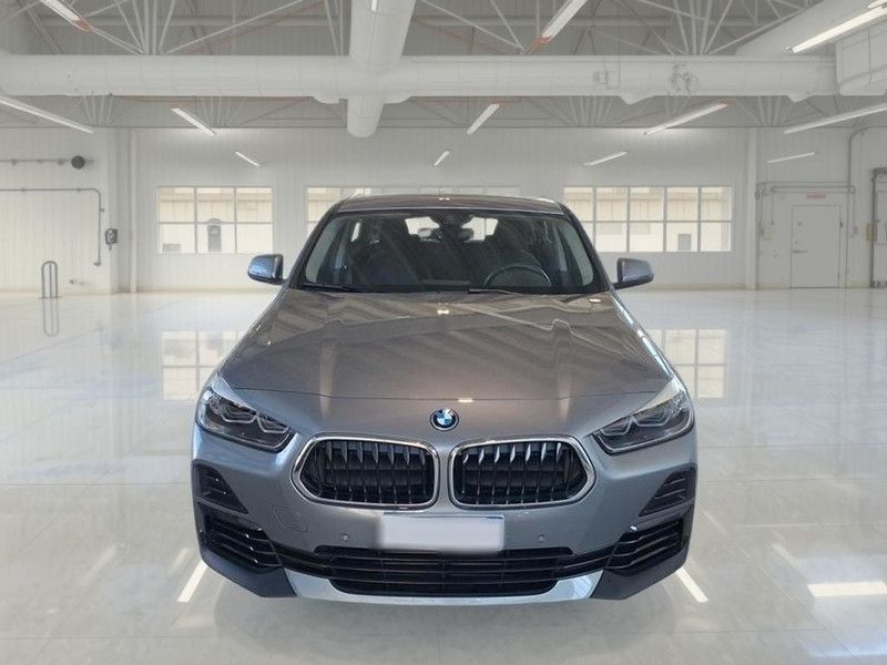 BMW X2 XDRIVE 25E BUSINESS X AUTOMATICO SUV imagem 2