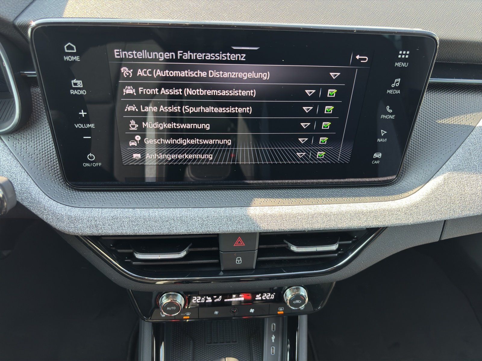 Fahrzeugabbildung SKODA Scala Balance 1,5 TSI 110 kW DSG NAVI/ACC/AHK
