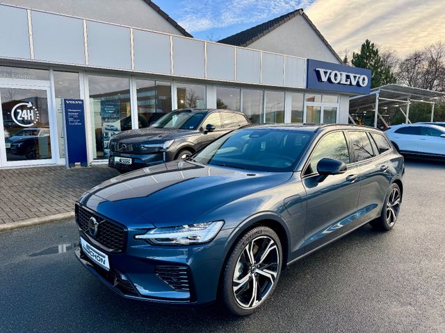 Volvo V60 T6 AWD Recharge Plug-In Hybrid  Plus Dark