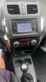 Suzuki SX4 Style 4x4 Allrad - aus 2011: Geländewagen