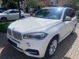 BMW X5 M50d*Xdriv/Softclo/KeylesG*StHeizung*UHD*Pano - BMW X5 M50 in Hannover