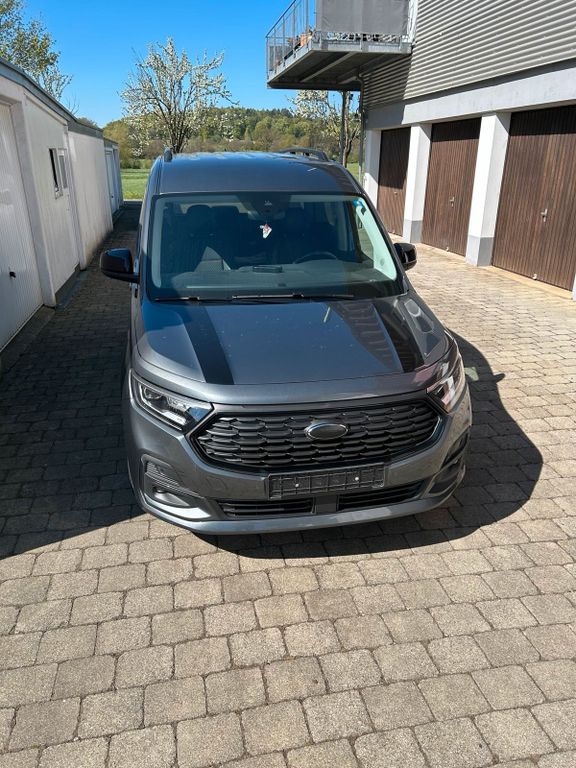 Image of Ford Grand Tourneo