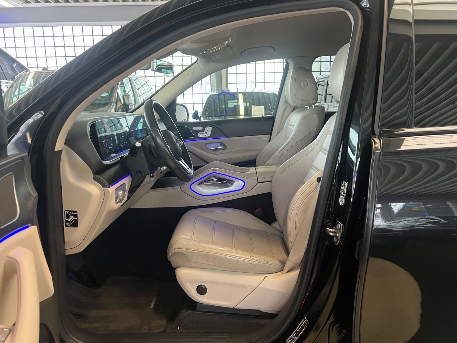 Fahrzeugabbildung Mercedes-Benz GLE 300 d 4Matic AMG LINE *22-ZOLL*ALL BLACK*