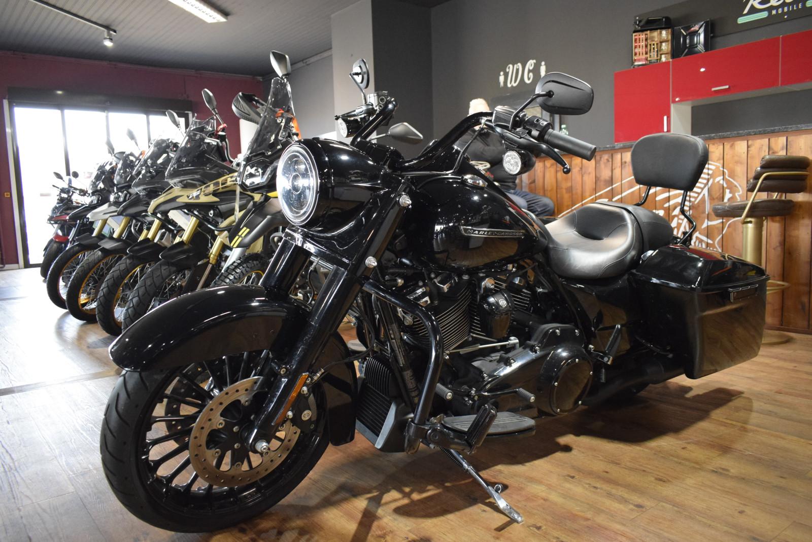 Harley-Davidson Road King Special FLHRXS  KESSTech Auspuff 1HD1