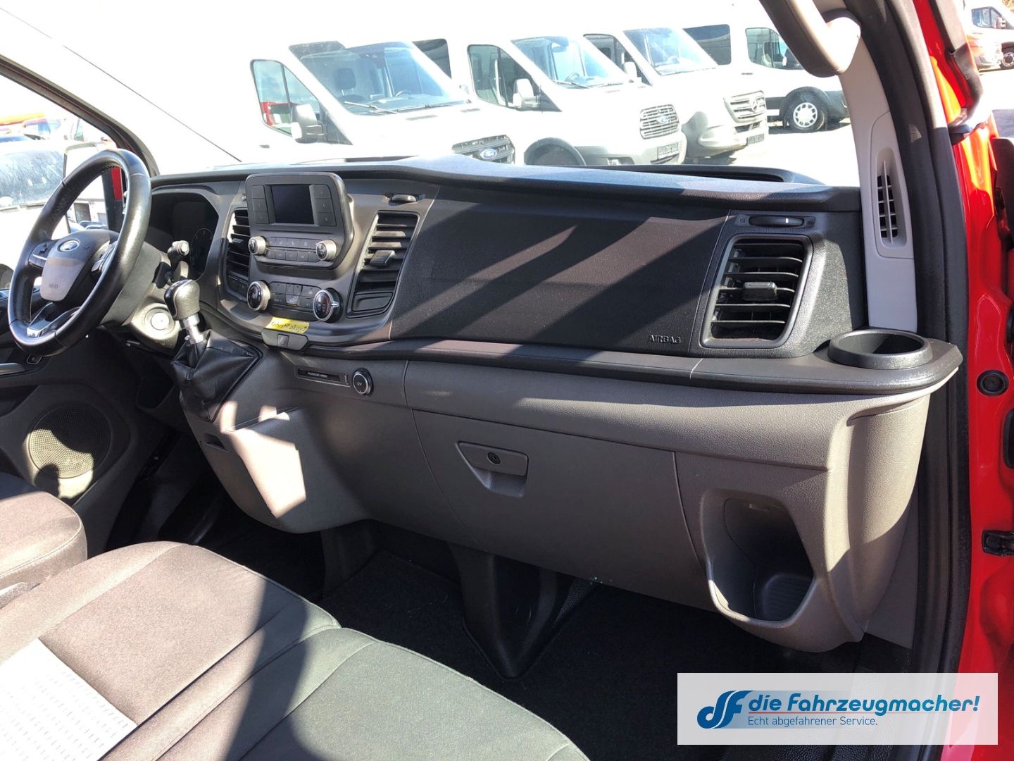 Fahrzeugabbildung Ford Transit Custom Kombi 320 L1 *3174