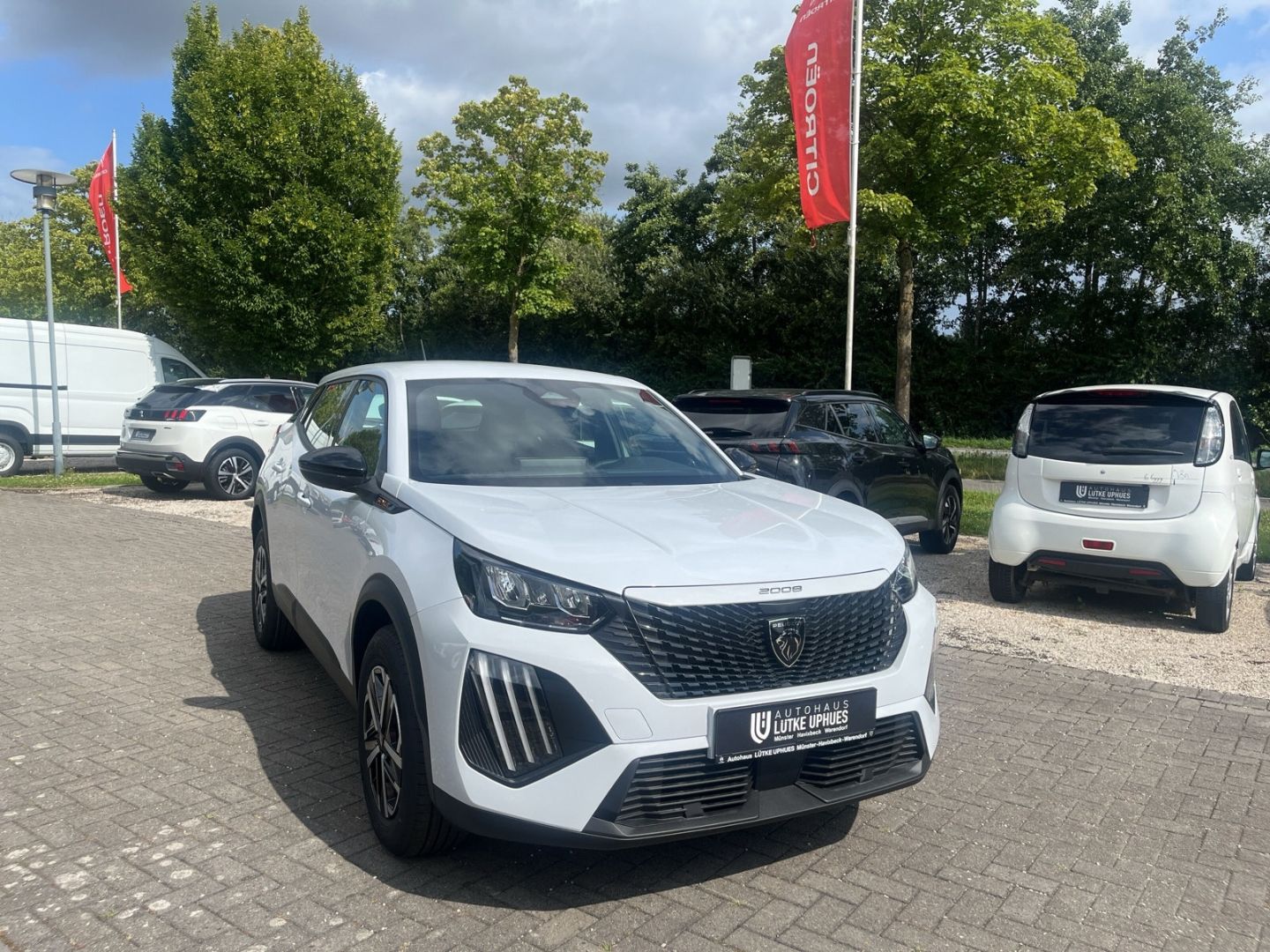 Fahrzeugabbildung Peugeot 2008 STYLE PureTech 100 CarPlay Klimaautom