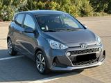 Hyundai i10 1.2 YES! Plus mit 87 PS - 1. Hand Scheckheft - Hyundai i10 von privat
