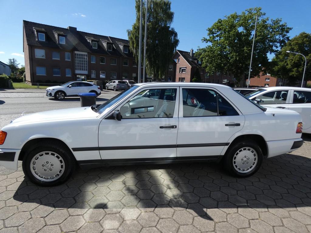 Mercedes-Benz E 260