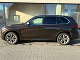 BMW X5 M50 d Spur Abstand Totw. Head Up Individual - BMW X5: 50i