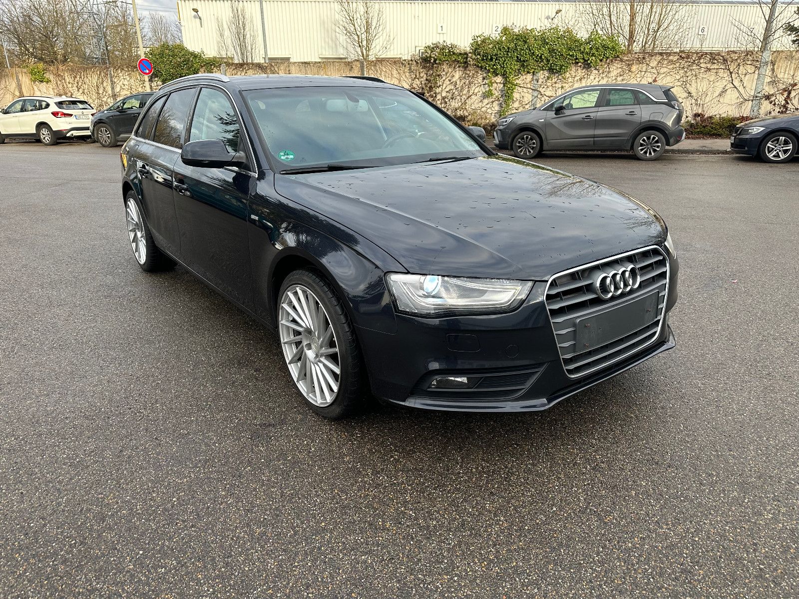 Audi A4 - 1